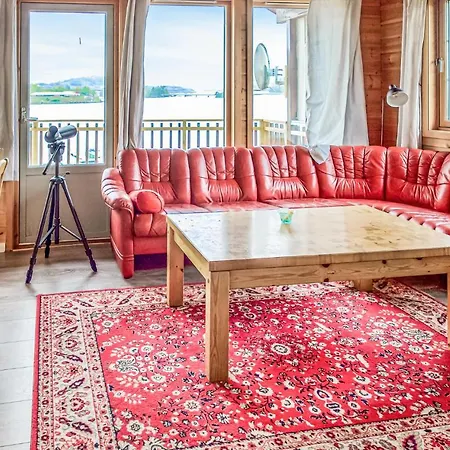Pet Friendly In Sjernaroy With Wifi