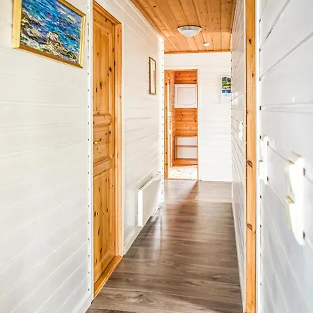 Holiday home Pet Friendly In Sjernaroy With Wifi *